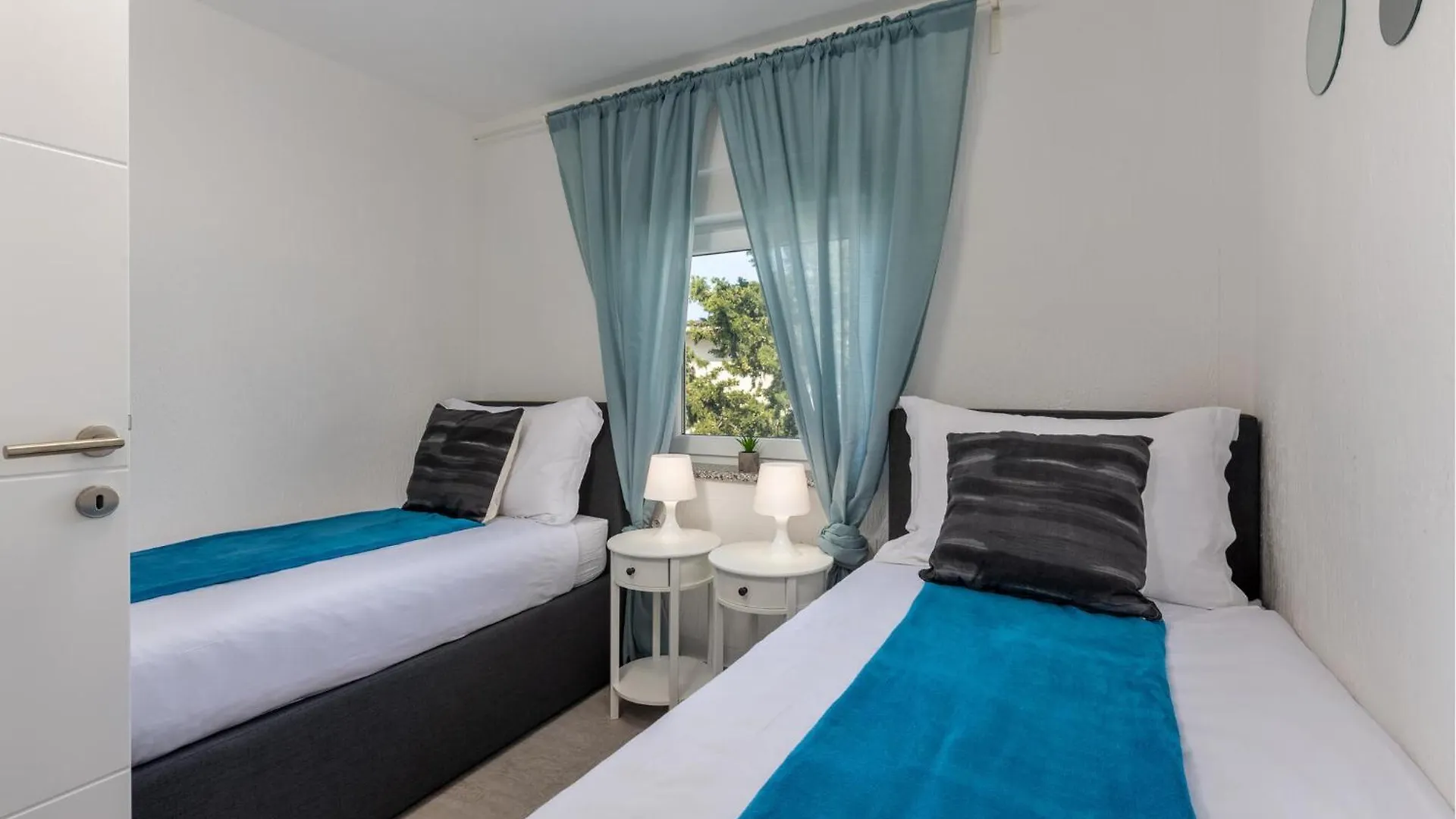 Lovely Apartment In Crikvenica With Wifi
